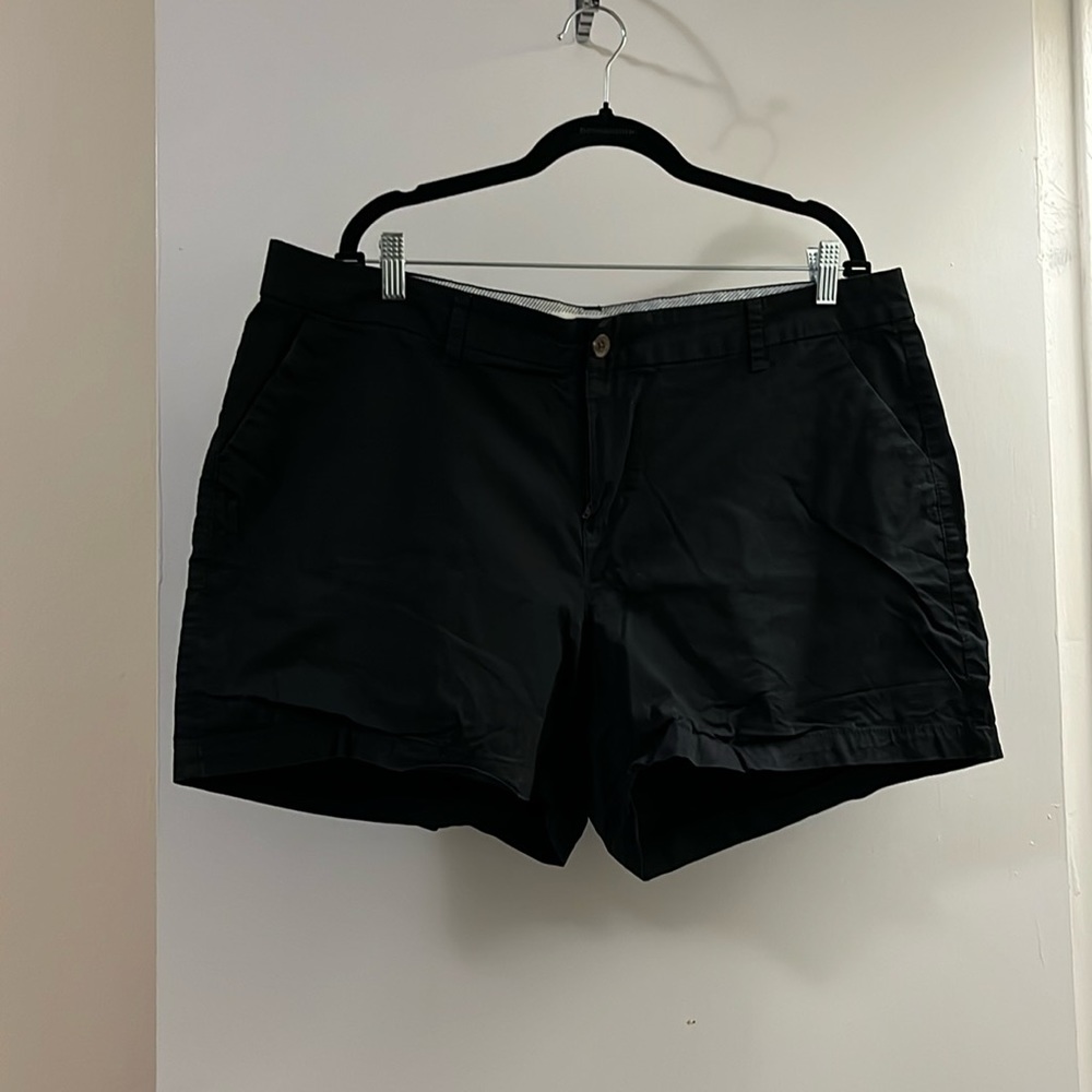 Old Navy Black Everyday Short - size 16